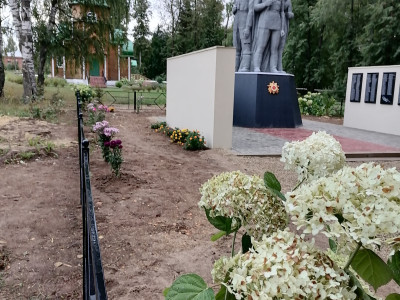Памятник участникам Великой Отечественной войны.